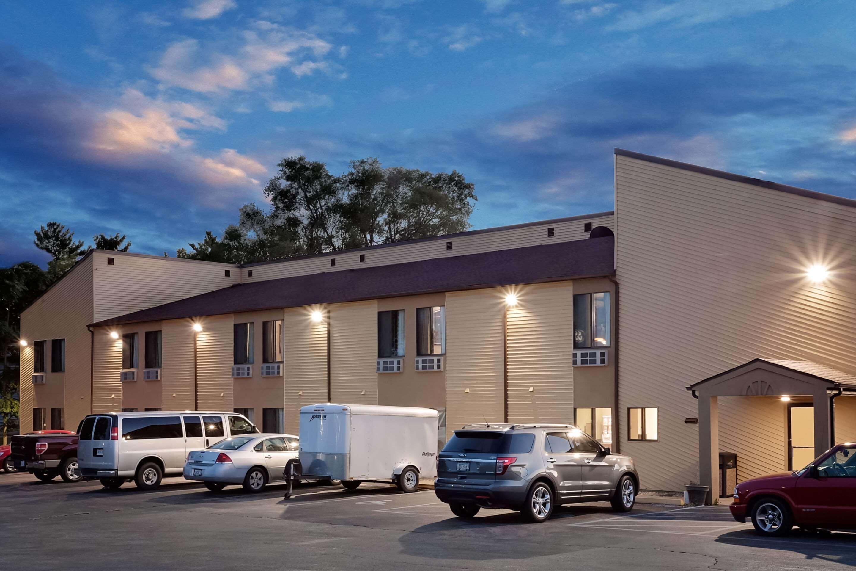 Econo Lodge Canton Exterior photo